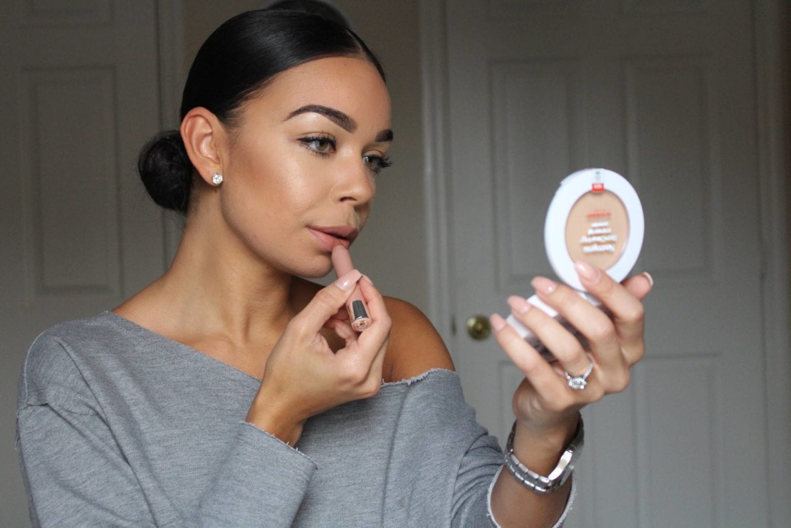 Drug Store Favorite: Neutrogena SkinClearing Makeup at CVS | The B Werd