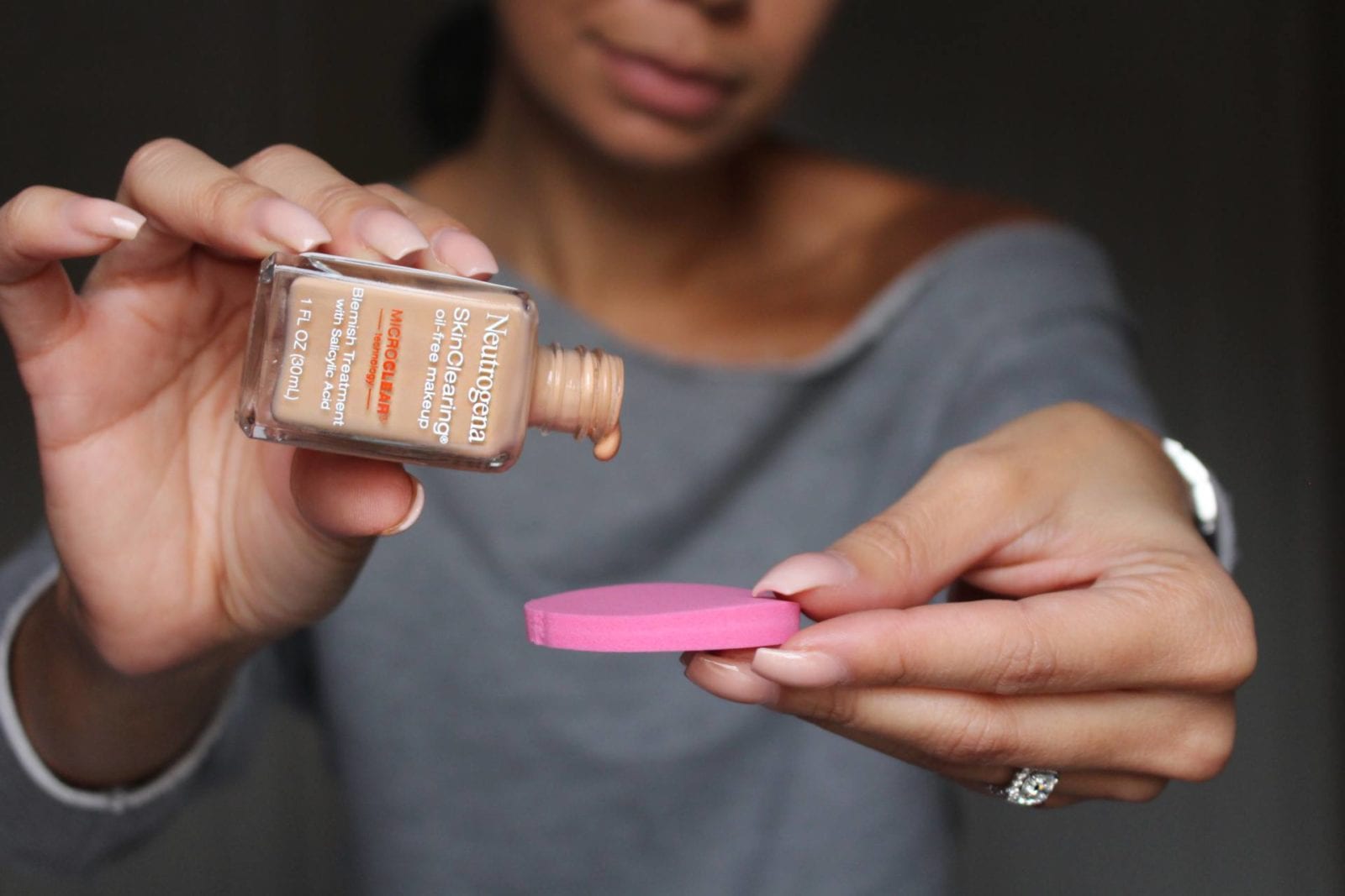 Drug Store Favorite: Neutrogena SkinClearing Makeup at CVS | The B Werd