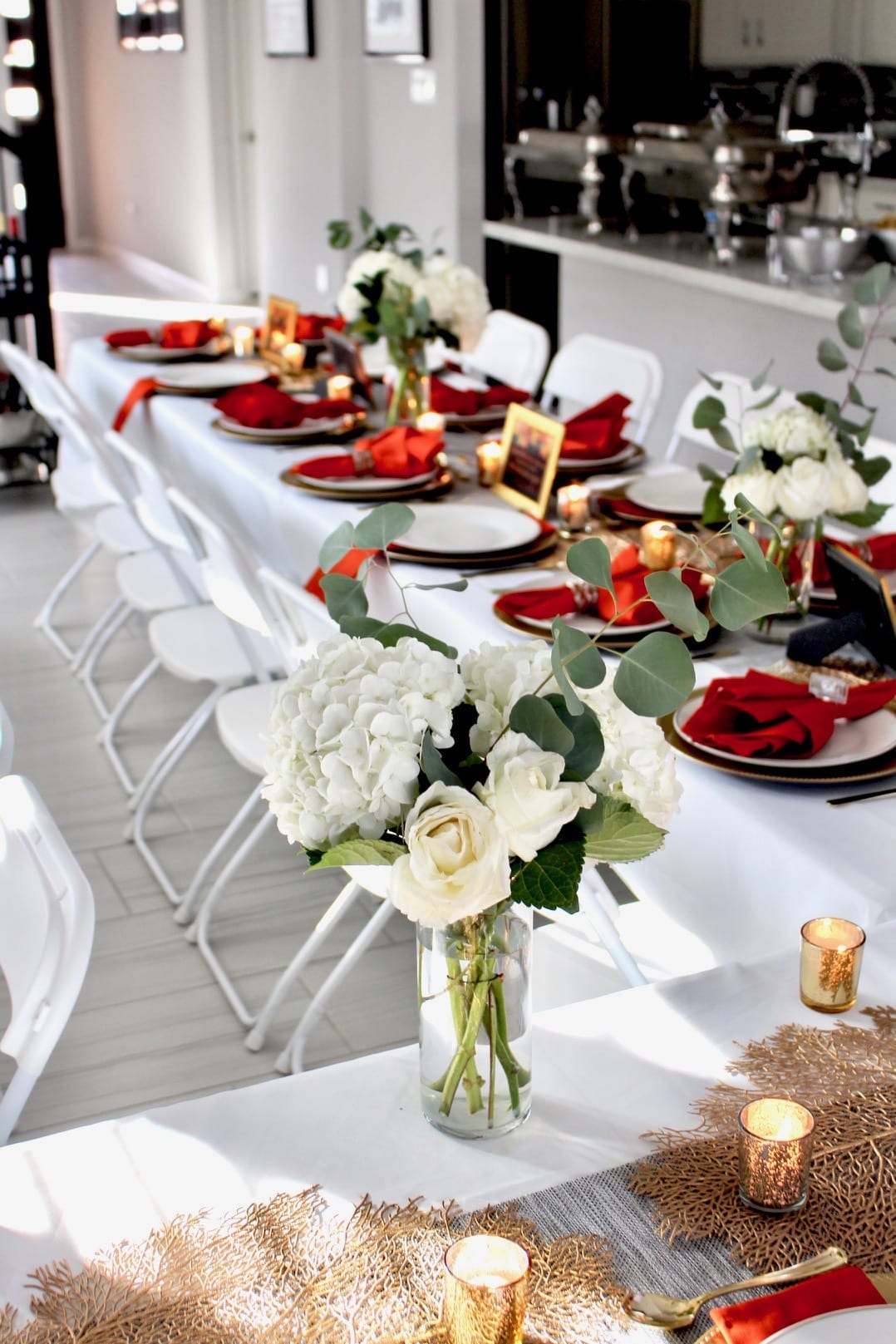 Formal dining table setting centerpiece